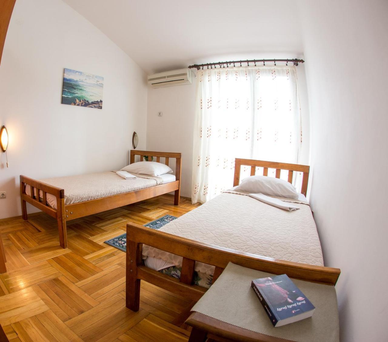 Guest House Mandarina Budva Luaran gambar