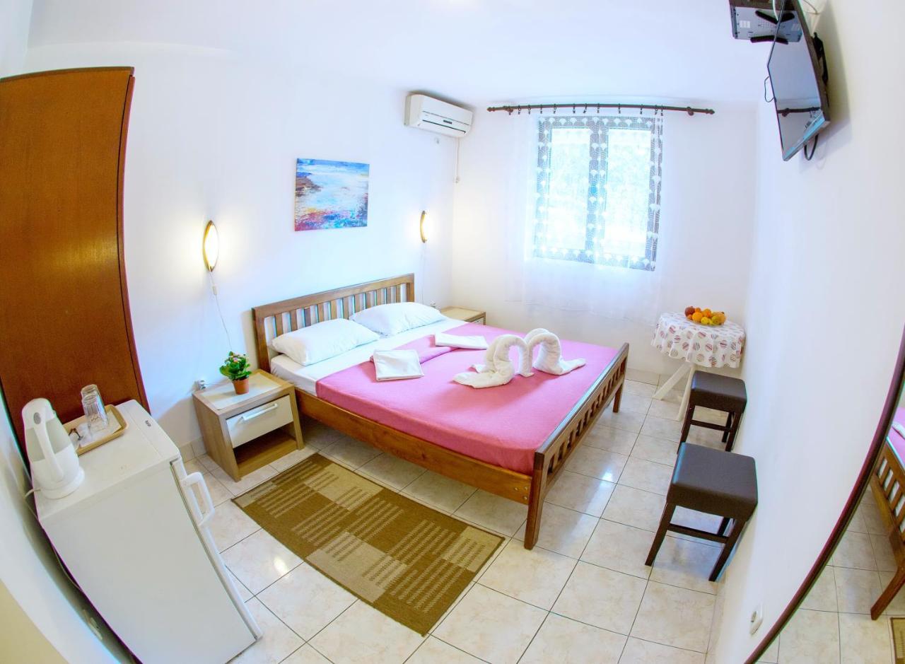Guest House Mandarina Budva Luaran gambar