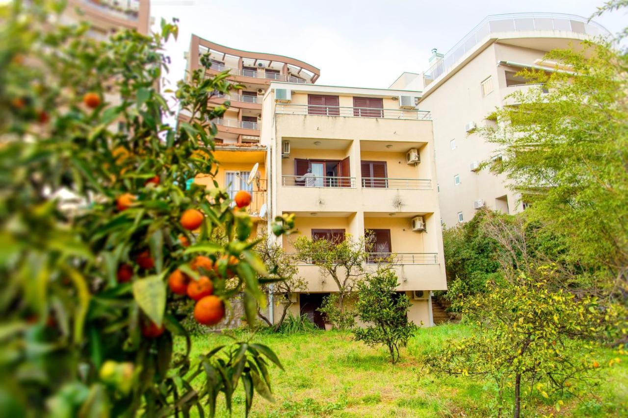 Guest House Mandarina Budva Luaran gambar