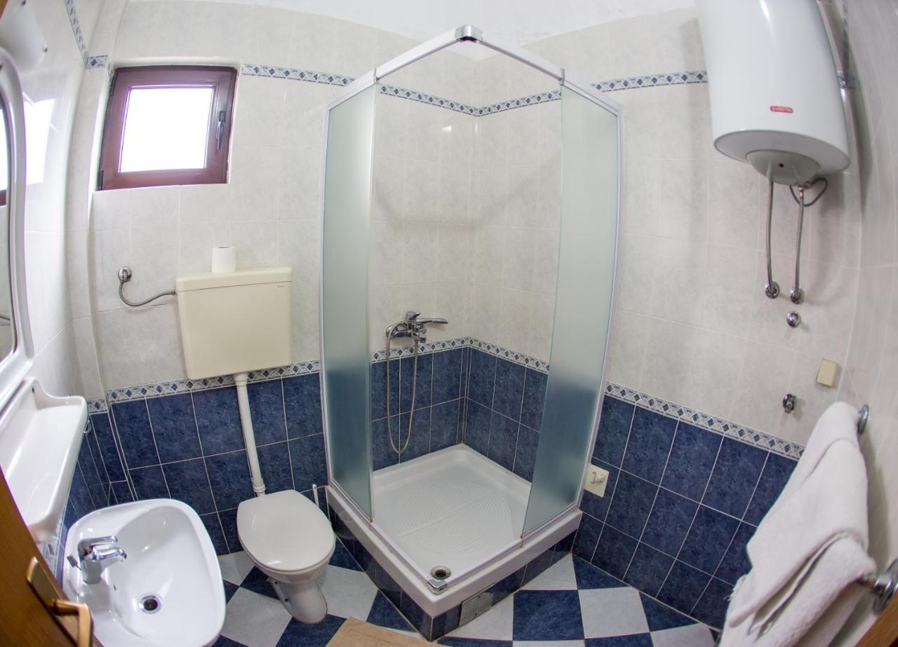 Guest House Mandarina Budva Luaran gambar