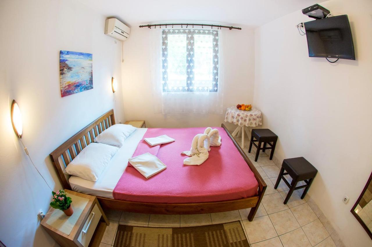 Guest House Mandarina Budva Luaran gambar
