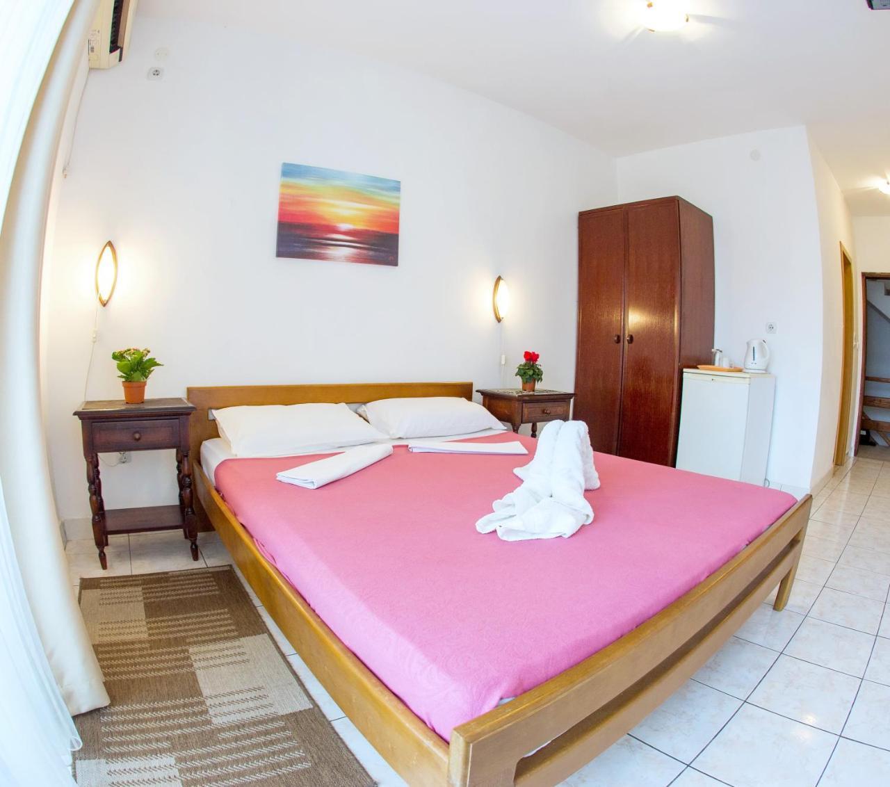 Guest House Mandarina Budva Luaran gambar