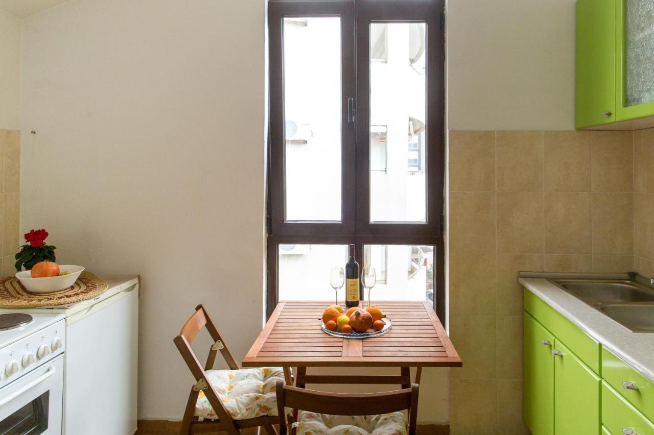 Guest House Mandarina Budva Luaran gambar