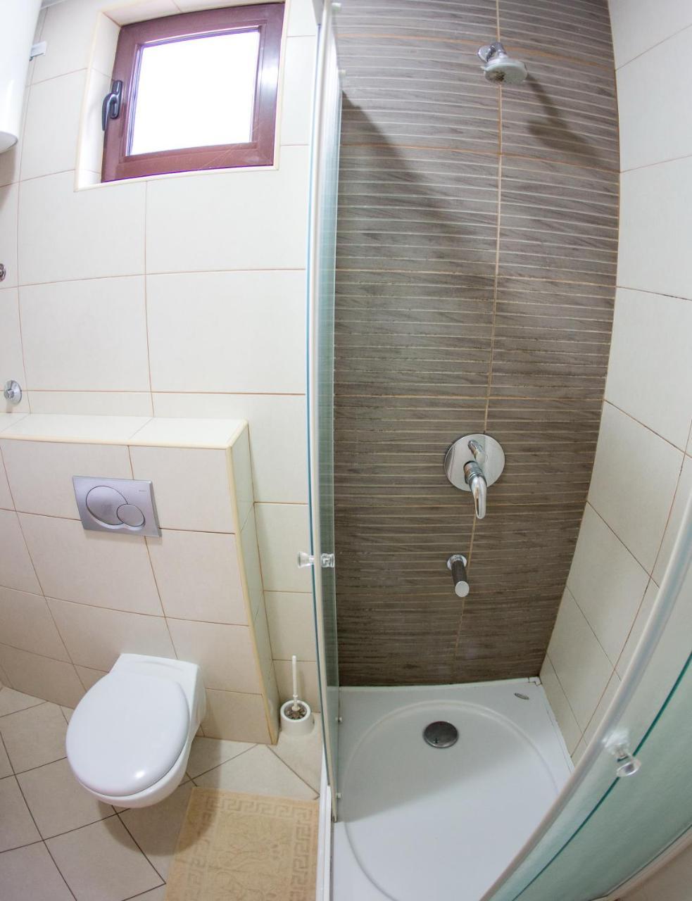 Guest House Mandarina Budva Luaran gambar