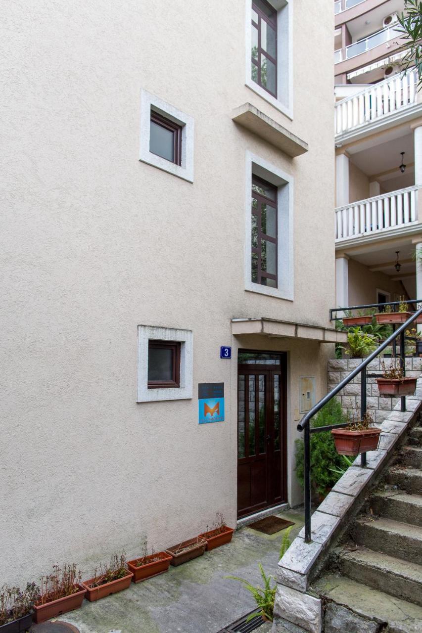 Guest House Mandarina Budva Luaran gambar