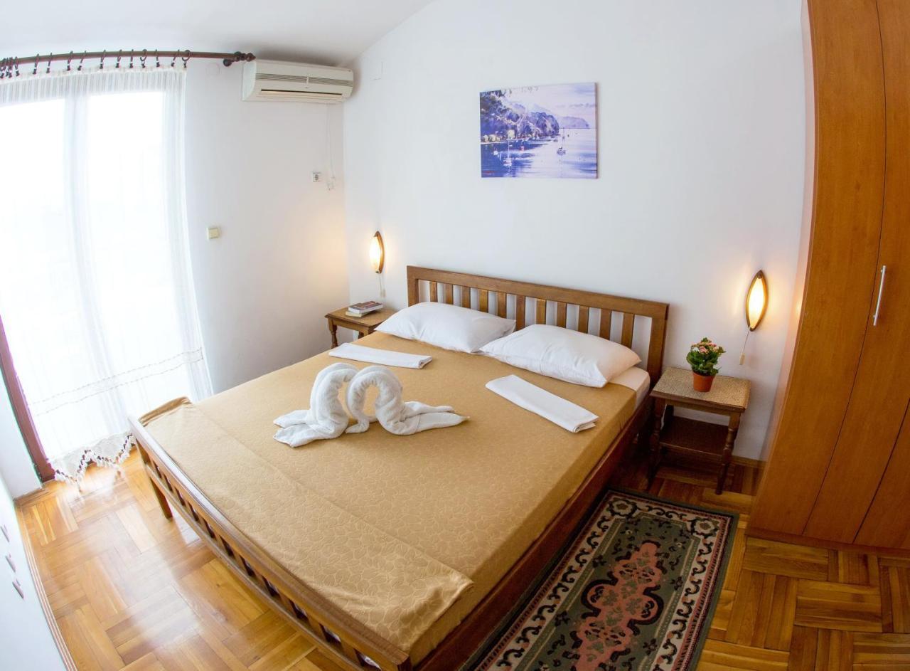 Guest House Mandarina Budva Luaran gambar
