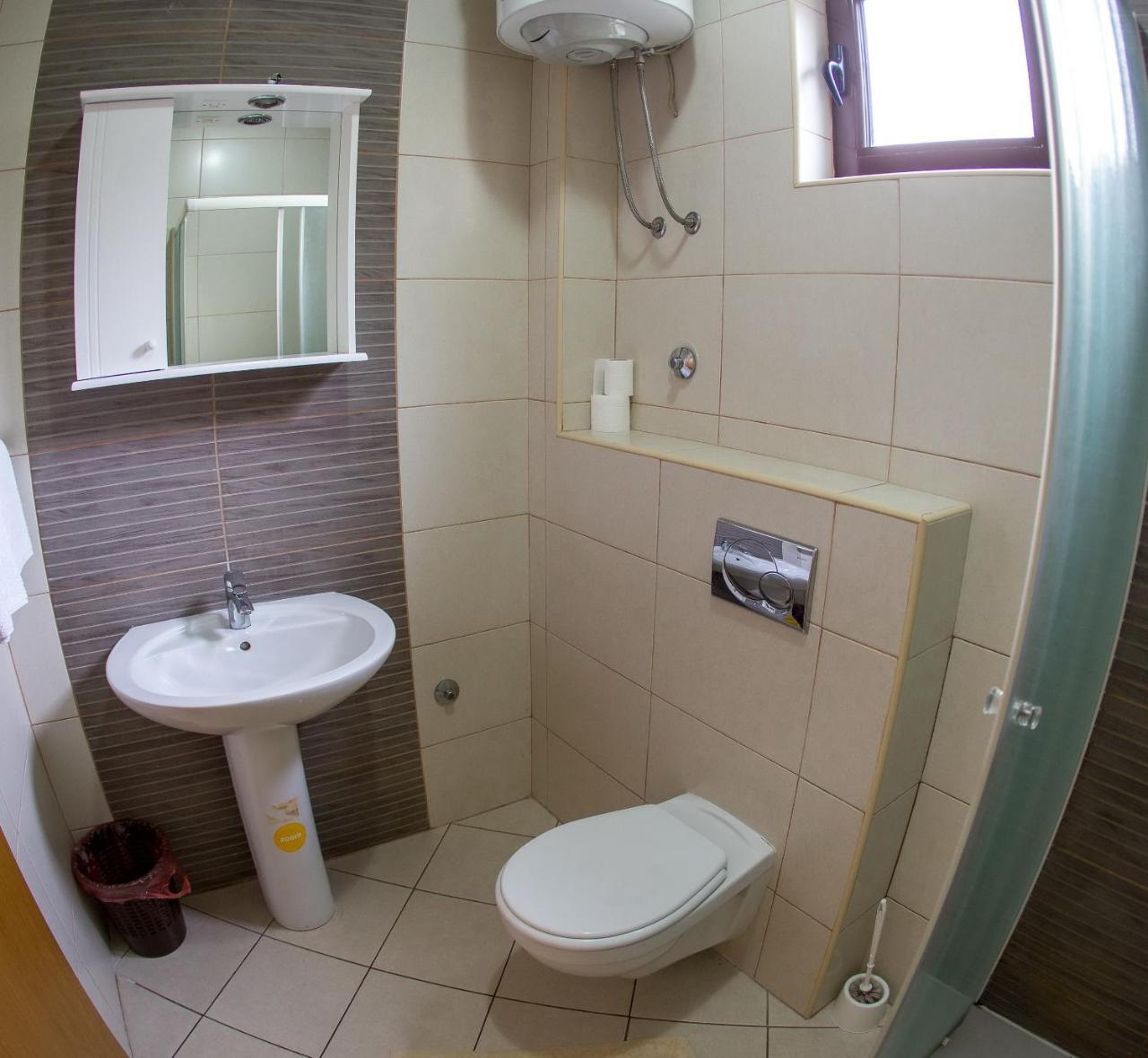 Guest House Mandarina Budva Luaran gambar
