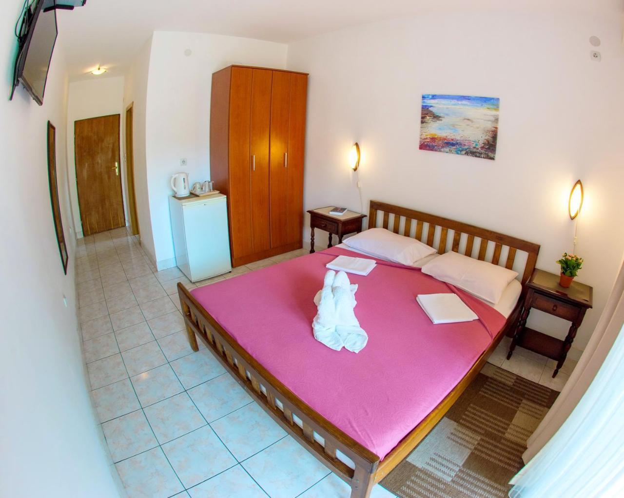 Guest House Mandarina Budva Luaran gambar